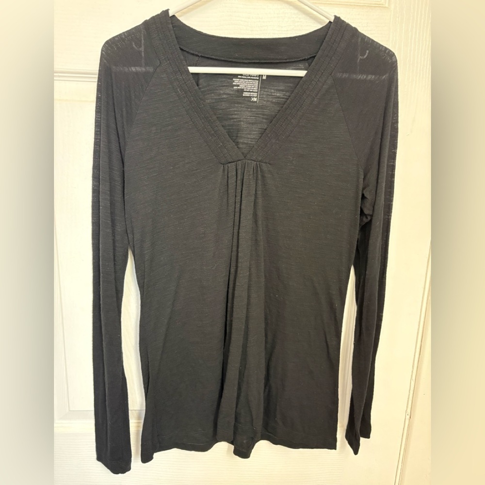 Old Navy Black Long-Sleeve V-Neck Top with Pleat Detail